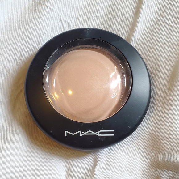 MAC Cosmetics Other - Unused MAC Mineralized Skinfinish